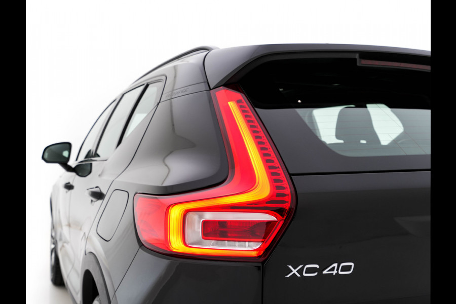 Volvo XC40 Recharge P8 AWD R-Design [ 3-Fase-11kW ] {SoH-90%} (INCL-BTW) Aut. *HEATPUMP | PANO | LEATHER-ALCANTARA | ADAPTIVE-CRUISE | DIGI-COCKPIT | FULL-LED | CAMERA | NAVI-FULLMAP | ECC | PDC | KEYLESS | HEATED-SPORTSEATS | TOWBAR | 19''ALU*