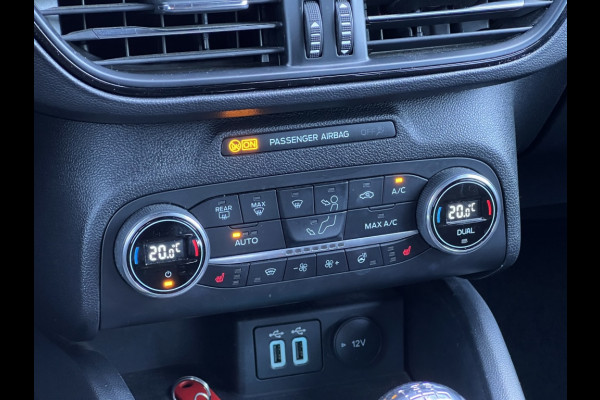 Ford FOCUS Wagon 1.0 EBH ST LINE. X Winterpack / Headup / LED