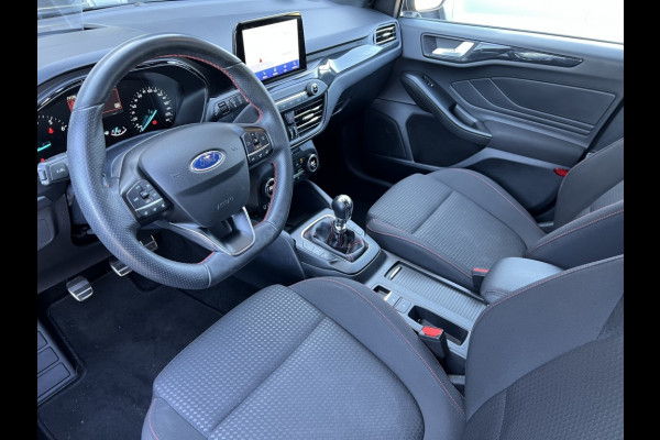 Ford FOCUS Wagon 1.0 EBH ST LINE. X Winterpack / Headup / LED