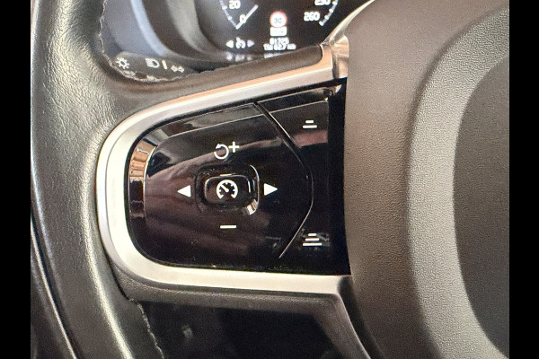 Volvo XC60 2.0 T5 Inscription Automaat Leder Memory Seats Stoelverwarming Trekhaak Carplay Cruise Navigatie