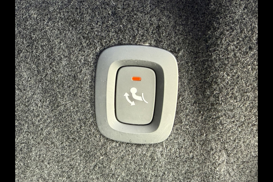 Volvo XC60 2.0 T5 Inscription Automaat Leder Memory Seats Stoelverwarming Trekhaak Carplay Cruise Navigatie