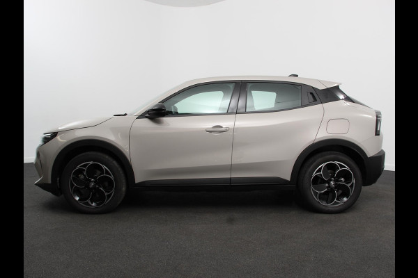 Alfa Romeo junior Elettrica Automaat 156PK Adaptieve Cruise Control LMV 18 inch Full Led Matrix Parkeer sensoren Navigatie Apple Carplay / Android auto  Climate Control