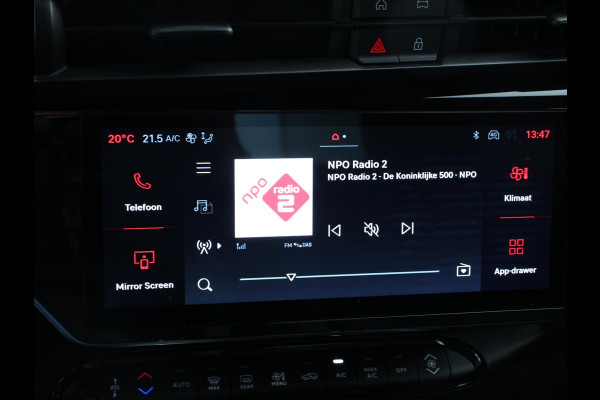 Alfa Romeo junior Elettrica Automaat 156PK Adaptieve Cruise Control LMV 18 inch Full Led Matrix Parkeer sensoren Navigatie Apple Carplay / Android auto  Climate Control