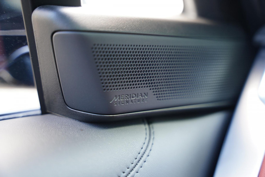 Land Rover Range Rover P 615 SV / Two-Tone Interieur / NL-Auto / BTW