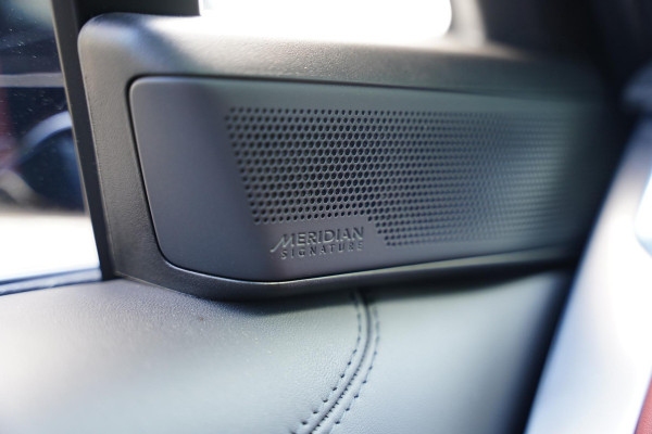 Land Rover Range Rover P 615 SV / Two-Tone Interieur / NL-Auto / BTW