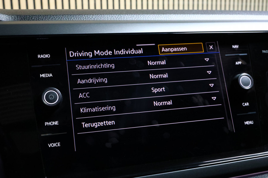 Volkswagen Polo 1.0 TSI R-Line Business AVM DSG CARPLAY ACC PANO CAMERA CLIMA '22
