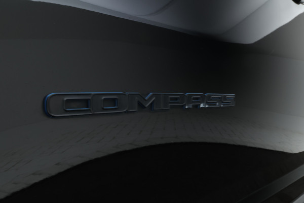 Jeep Compass 4xe 240 Plug-in Hybrid Electric 80th Anniversary Trekhaak, Automaat, Full Black!