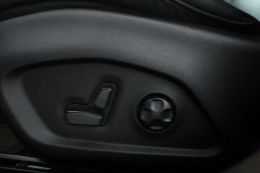Jeep Compass 4xe 240 Plug-in Hybrid Electric 80th Anniversary Trekhaak, Automaat, Full Black!