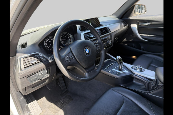 BMW 1-serie 118i Executive Automaat Incl. Stoelverwarming | Lederen stoelen| Parkeersensoren | Navigatie