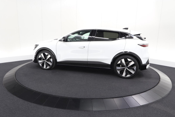 Renault Mégane E-Tech EV40 Boost Charge Techno | Camera | Dodehoekdetectie | Adaptieve Cruise Control | SOH = 92.8%