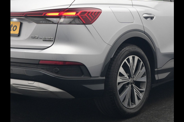 Audi Q4 e-tron 50 quattro Advanced edition 77 kWh 300pk Dealer O.H. | Apple Carplay | Voorstoelen Verwarmd | Navigatie Plus | 19"L.M | LED | Cruise Control | DAB | Virtual |