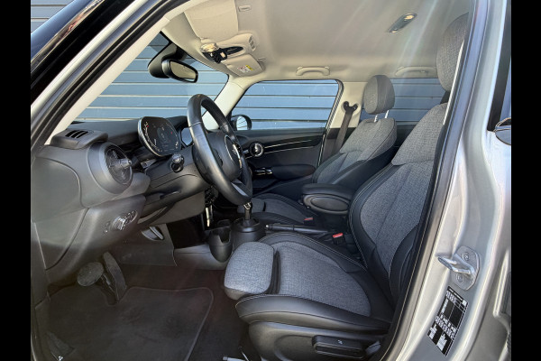 MINI Mini 1.5 Cooper 136 PK Camden Plus Edition Automaat / Camera / Navigatie