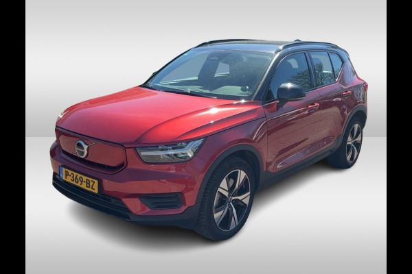 Volvo XC40 Recharge Plus / Trekhaak / Camera / CarPlay / Sfeerverlichting / 19'' / Stuur+Stoelverwarming / DAB / ACC / Warmtepomp