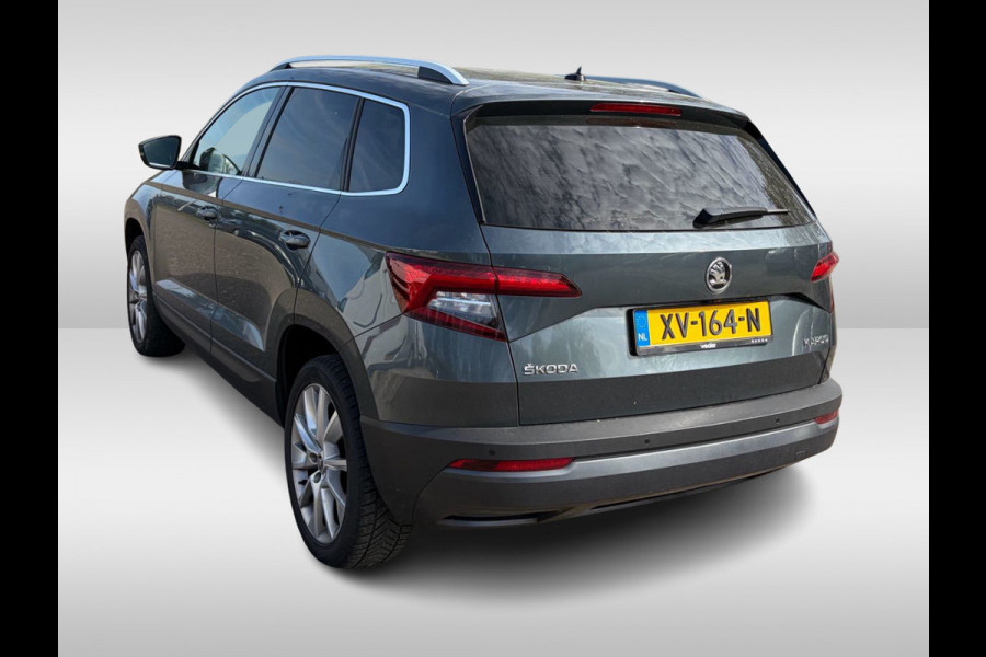 Škoda Karoq 1.5 TSI ACT Style Business / Trekhaak / Camera / Keyless / CarPlay / 18'' / Canton Audio / DAB / Stoelverwarming / Cruise Control Adaptief