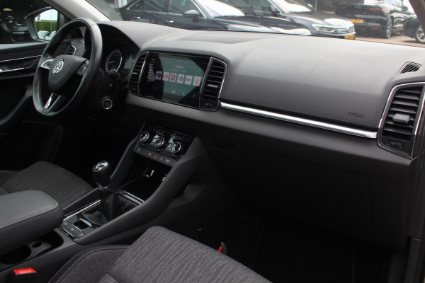Škoda Karoq 1.5 TSI ACT Style Business / Trekhaak / Camera / Keyless / CarPlay / 18'' / Canton Audio / DAB / Stoelverwarming / Cruise Control Adaptief