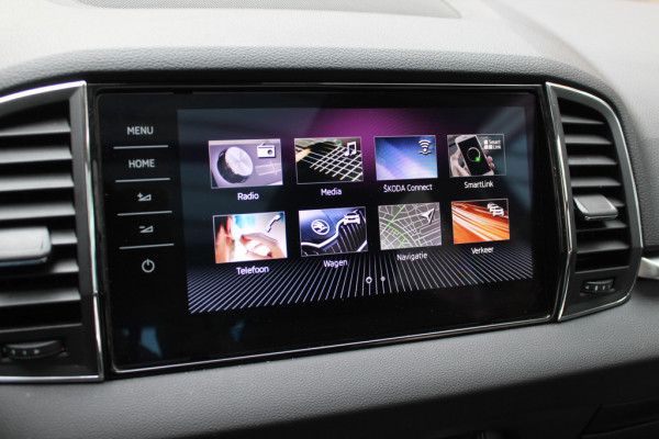 Škoda Karoq 1.5 TSI ACT Style Business / Trekhaak / Camera / Keyless / CarPlay / 18'' / Canton Audio / DAB / Stoelverwarming / Cruise Control Adaptief