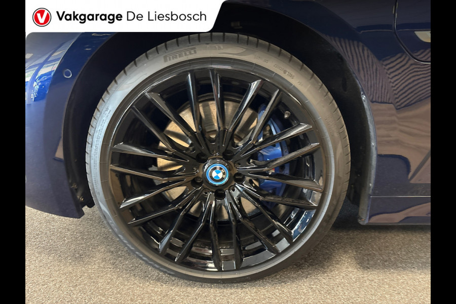 BMW 3-serie 320e M-pakket/pano/leer/head up/harman kardon/orig ned/eerste eigenaar