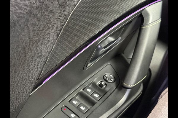 Peugeot 2008 1.2 PureTech 130 GT | Sfeerverlichting | Camera | Stoelverwarming | Carplay