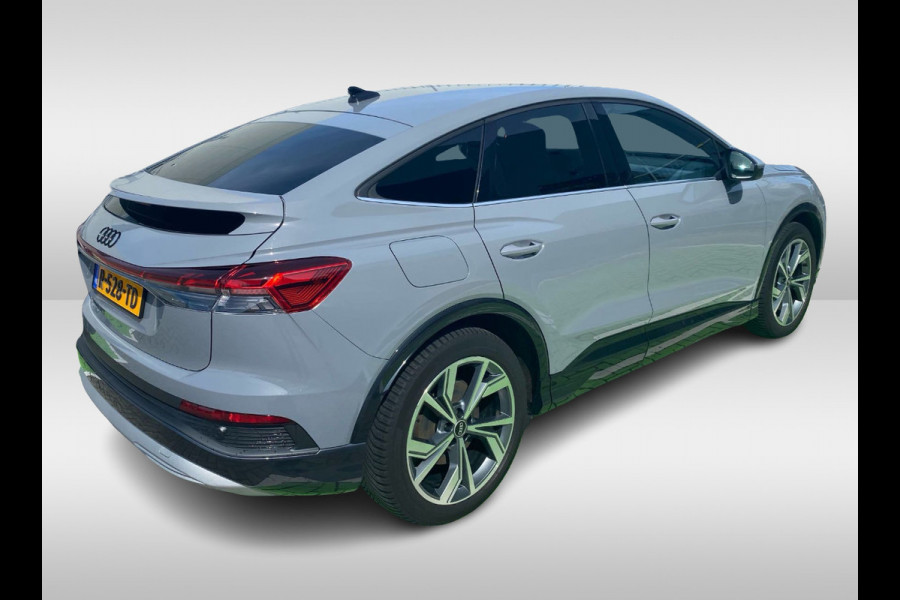 Audi Q4 Sportback e-tron 40 Advanced edition 77 kWh / Trekhaak / Camera / Head-up / CarPlay / 18'' / Keyless / Dodehoek / Stoelverwarming / DAB / ACC