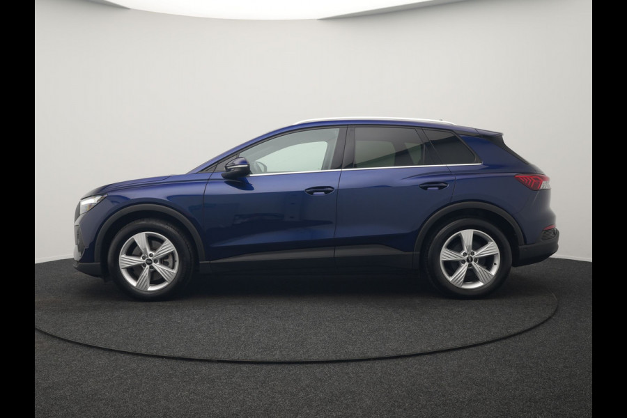 Audi Q4 e-tron 40 Advanced edition 77 kWh 204pk Dealer O.H. | S-Line Interieur | Trekhaak Af Fabriek | Adaptive Cruise | Camera | Blis | Sportstoelen Verwarmd | Apple Carplay | Navigatie | DAB |