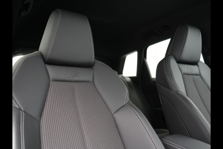 Audi Q4 e-tron 40 Advanced edition 77 kWh 204pk Dealer O.H. | S-Line Interieur | Trekhaak Af Fabriek | Adaptive Cruise | Camera | Blis | Sportstoelen Verwarmd | Apple Carplay | Navigatie | DAB |