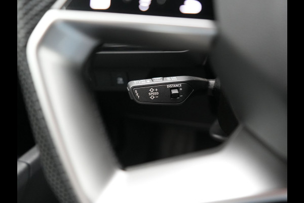 Audi Q4 e-tron 40 Advanced edition 77 kWh 204pk Dealer O.H. | S-Line Interieur | Trekhaak Af Fabriek | Adaptive Cruise | Camera | Blis | Sportstoelen Verwarmd | Apple Carplay | Navigatie | DAB |