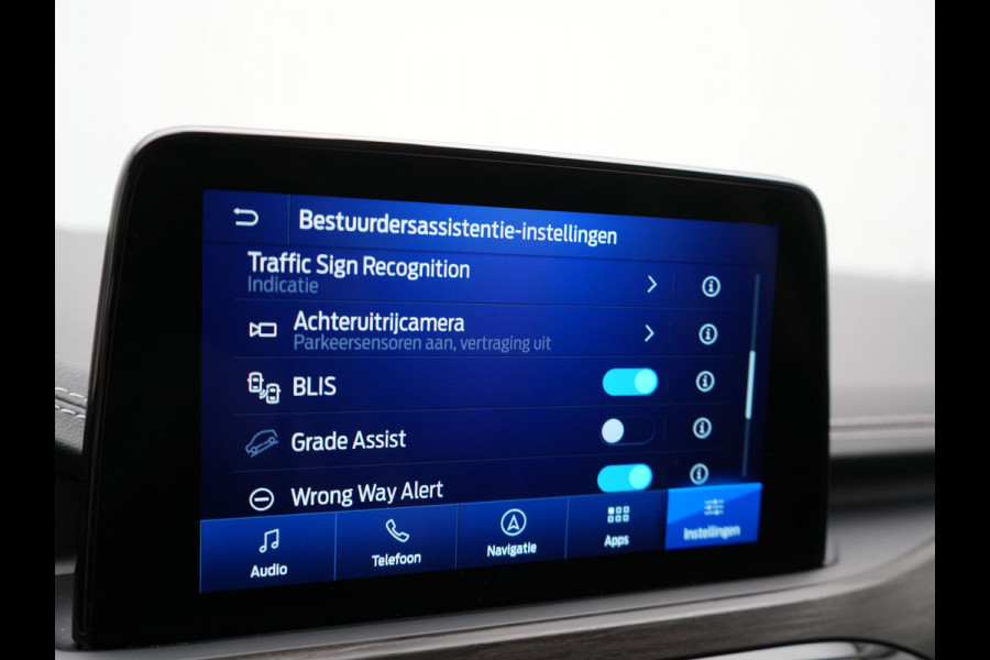 Ford Kuga 2.5 Vignale PHEV 225pk Dealer O.H. | Trekhaak Af Fabriek | Adaptive Cruise | Head Up | 360 Camera | Bang & Olufsen | Lederen Sportstoelen Memory & Verwarmd | Keyless | Blis | Stuur Verwarmd | Apple Carplay | Navigatie | DAB |  Plug In Hybrid |