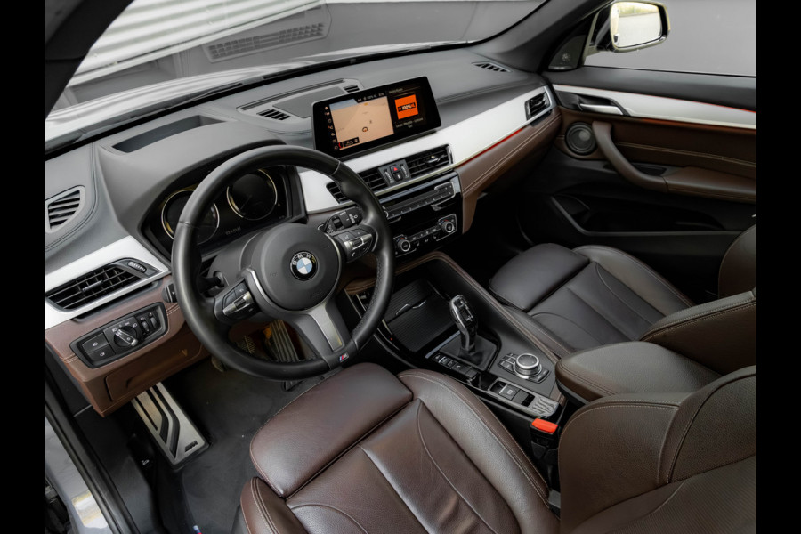 BMW X1 sDrive20i M-Sport - Pano - Trekhaak - Memoryzetel - Camera - Harman Kardon