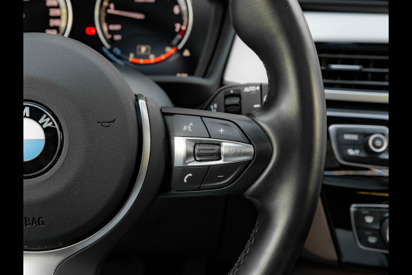 BMW X1 sDrive20i M-Sport - Pano - Trekhaak - Memoryzetel - Camera - Harman Kardon