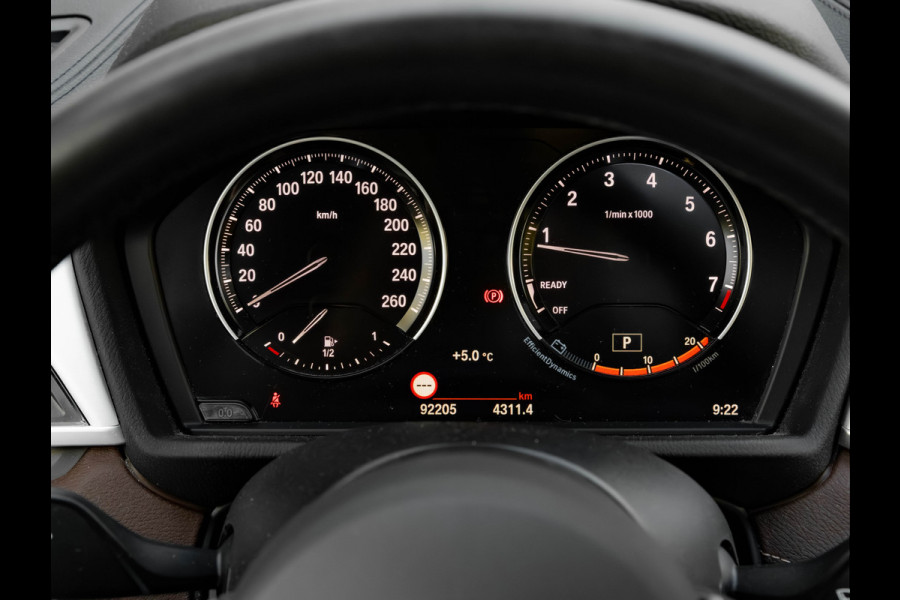 BMW X1 sDrive20i M-Sport - Pano - Trekhaak - Memoryzetel - Camera - Harman Kardon