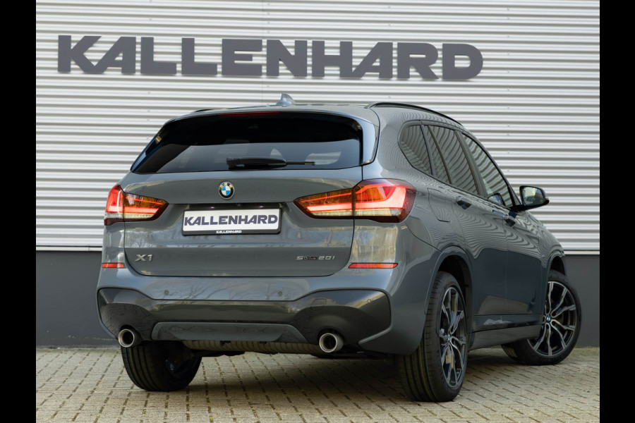 BMW X1 sDrive20i M-Sport - Pano - Trekhaak - Memoryzetel - Camera - Harman Kardon
