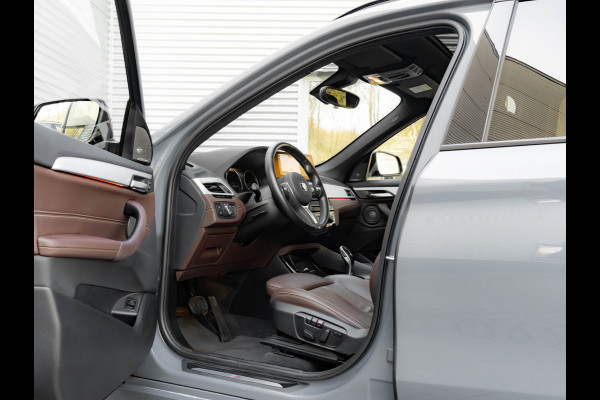 BMW X1 sDrive20i M-Sport - Pano - Trekhaak - Memoryzetel - Camera - Harman Kardon