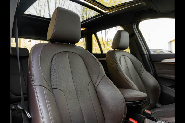 BMW X1 sDrive20i M-Sport - Pano - Trekhaak - Memoryzetel - Camera - Harman Kardon