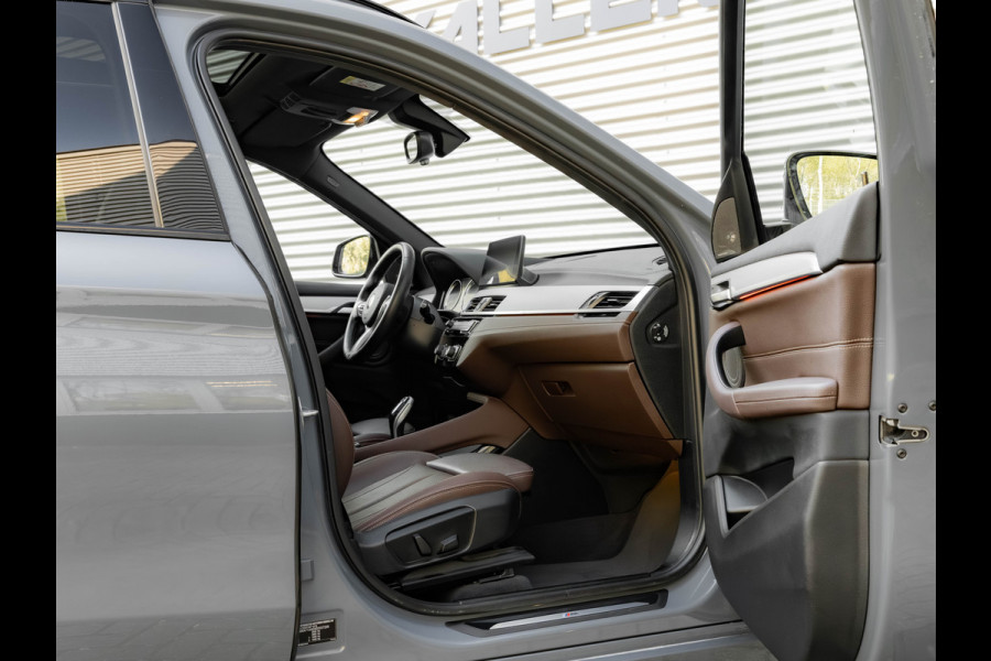 BMW X1 sDrive20i M-Sport - Pano - Trekhaak - Memoryzetel - Camera - Harman Kardon