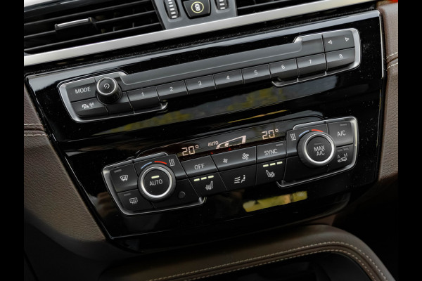 BMW X1 sDrive20i M-Sport - Pano - Trekhaak - Memoryzetel - Camera - Harman Kardon