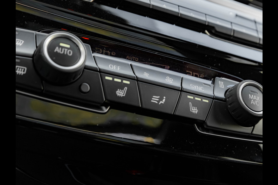 BMW X1 sDrive20i M-Sport - Pano - Trekhaak - Memoryzetel - Camera - Harman Kardon