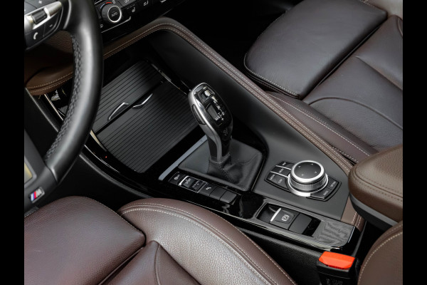 BMW X1 sDrive20i M-Sport - Pano - Trekhaak - Memoryzetel - Camera - Harman Kardon