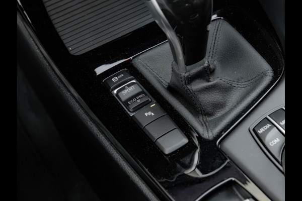BMW X1 sDrive20i M-Sport - Pano - Trekhaak - Memoryzetel - Camera - Harman Kardon