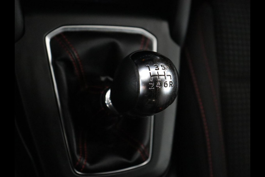 Ford Focus 1.0 EcoBoost Hybrid ST Line X | Stoel & stuurverwarming | Adaptive cruise | Camera | Navigatie | Carplay | B&O Sound | Full LED | Digital Cockpit | Climate control