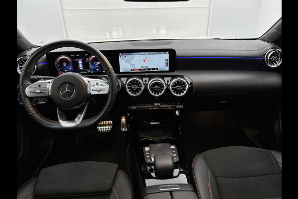 Mercedes-Benz CLA-Klasse 250 e Premium Inclusief 24 maanden Mercedes-Benz Certified garantie voor Europa.