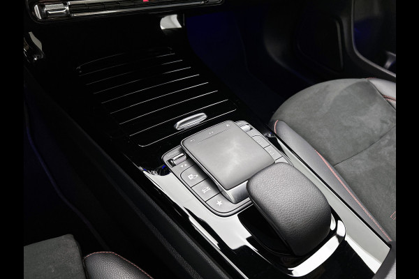 Mercedes-Benz CLA-Klasse 250 e Premium Inclusief 24 maanden Mercedes-Benz Certified garantie voor Europa.