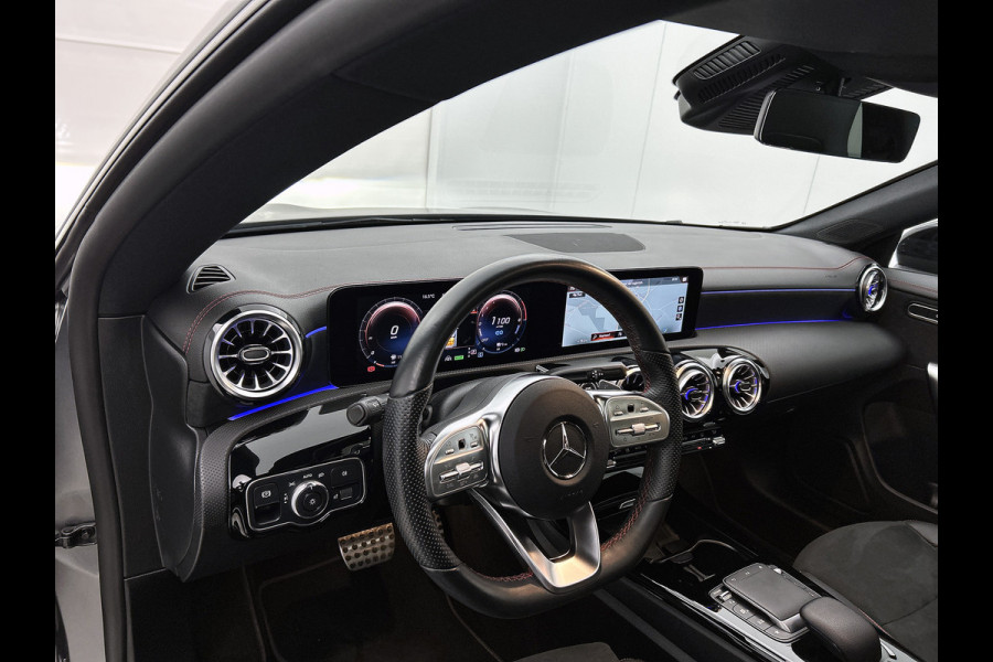 Mercedes-Benz CLA-Klasse 250 e Premium Inclusief 24 maanden Mercedes-Benz Certified garantie voor Europa.
