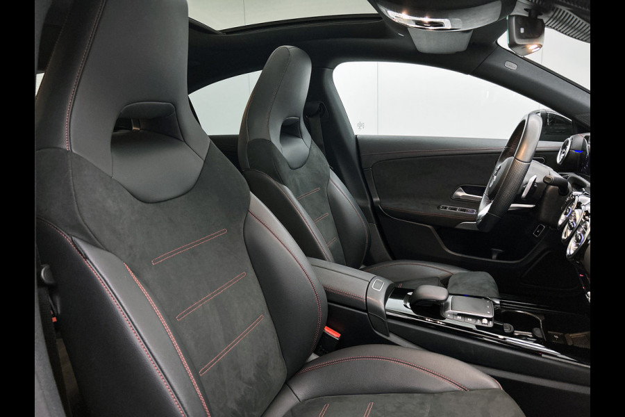 Mercedes-Benz CLA-Klasse 250 e Premium Inclusief 24 maanden Mercedes-Benz Certified garantie voor Europa.