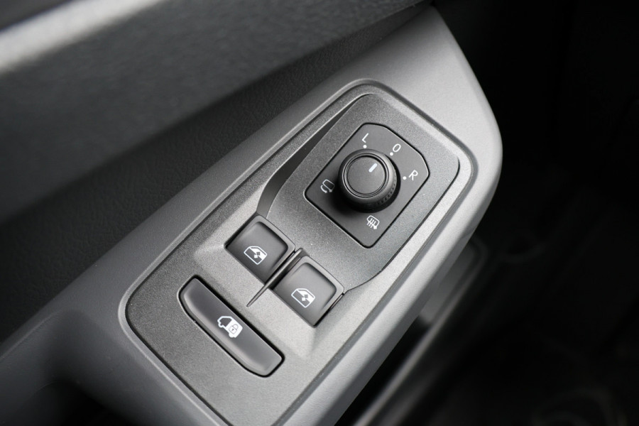 Volkswagen Caddy Cargo 2.0 TDI Style DSG | Lane Assist | Virtual Cockpit | Camera | CarPlay | Stoelverwarming | LED Koplampen | Sidebars | Spoilerkit | DAB | Fabrieksgarantie | Facelift model | BPM Vrij