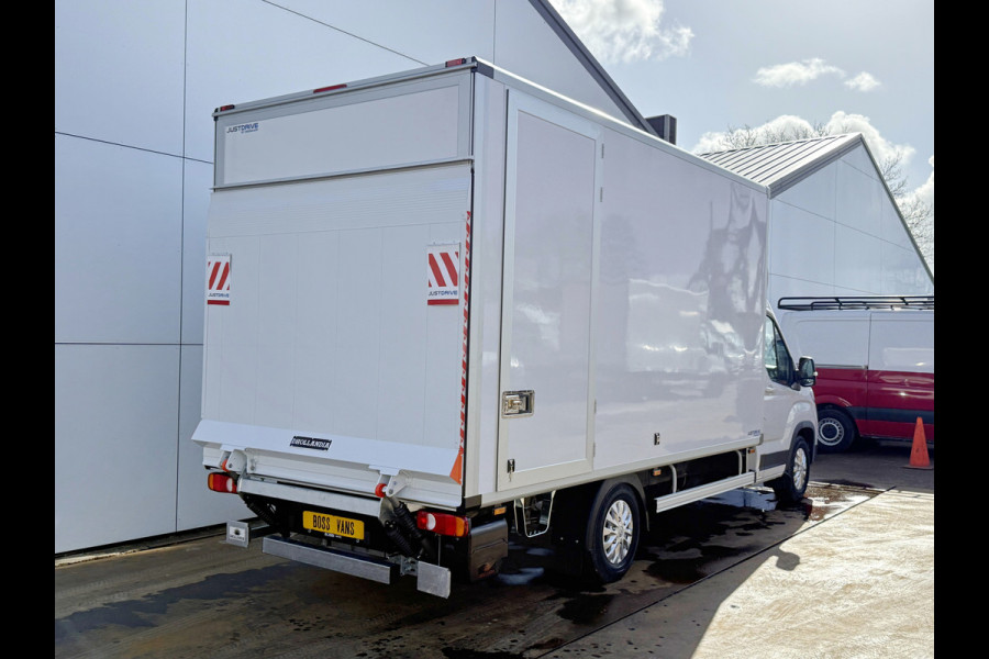 Maxus eDeliver 9 65kWh *Direct beschikbaar* NIEUW DHollandia Laadklep 172km WLTP 204PK 80kW Snelladen Carplay Adaptieve Cruise Control LED Airco Koffer Bakwagen Meubelbak