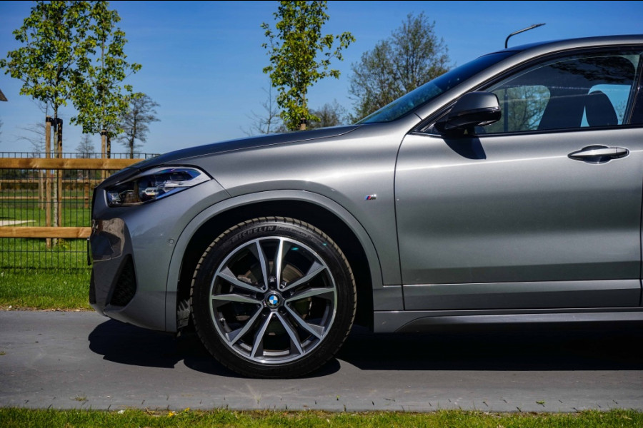 BMW X2 sDrive 18i M-Sport shadow-line 136PK