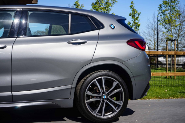 BMW X2 sDrive 18i M-Sport shadow-line 136PK