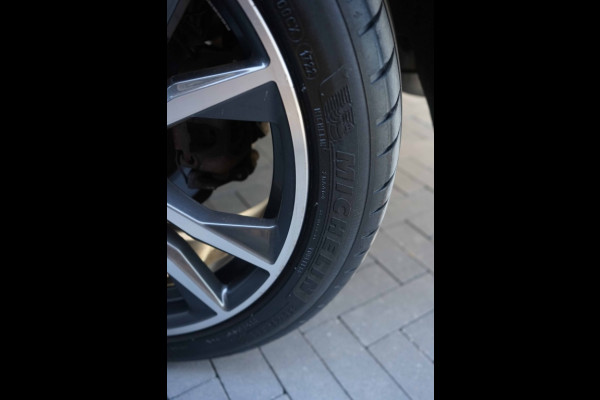 BMW X2 sDrive 18i M-Sport shadow-line 136PK