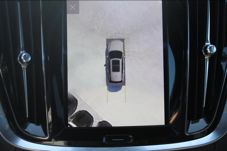 Volvo V60 T6 350PK Automaat Plug-in hybrid AWD Ultra Dark Adaptieve Cruise Control / Head-up display / Panoramisch schuif-kanteldak / Harman Kardon Audio / Blis / Google infotainment