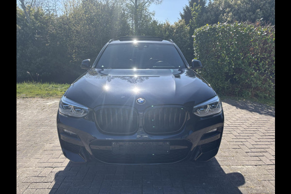 BMW X3 xDrive30e M Sport Plug-in Hybrid 292pk | VOL! | Panormamadak | Adaptive cruise | Trekhaak | M-pakket | Sportstoelen | 21 inch | Head-up Display | Memory seats | Harman Kardon | 360 graden camera | Keyless | Stoelverwarming | Adaptief deming systeem | Draadloos opladen